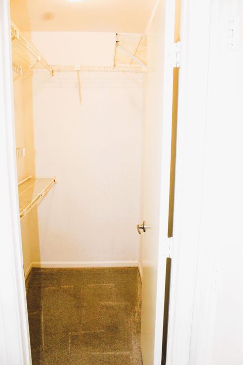 Active With Contract: $2,300 (2 beds, 2 baths, 1404 Square Feet)