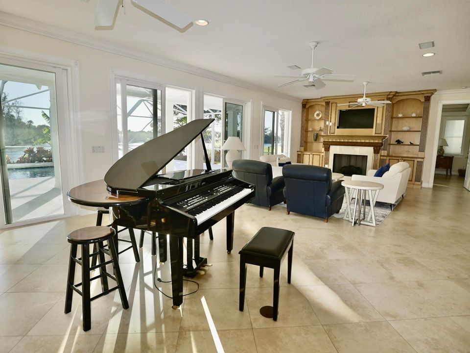 En Venta: $3,995,000 (5 camas, 4 baños, 3947 Pies cuadrados)