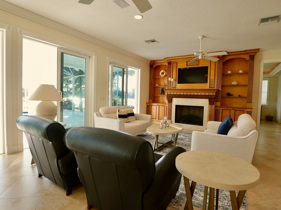 En Venta: $3,995,000 (5 camas, 4 baños, 3947 Pies cuadrados)