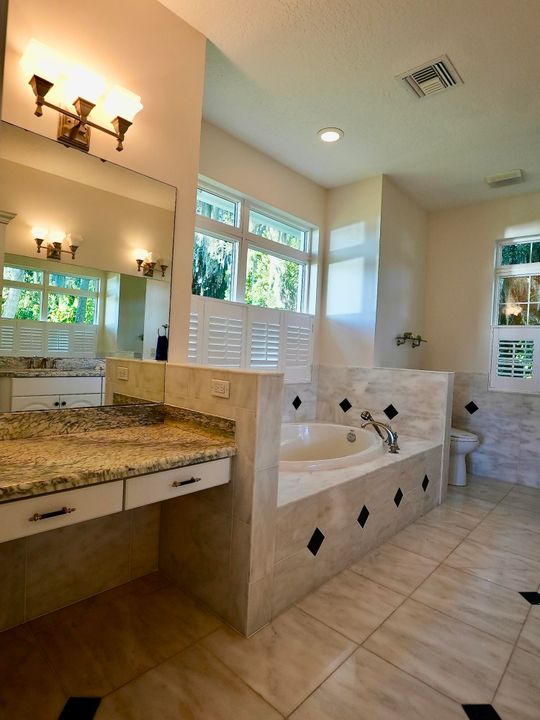 En Venta: $3,995,000 (5 camas, 4 baños, 3947 Pies cuadrados)