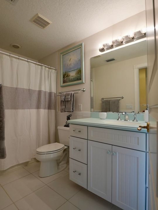 En Venta: $3,995,000 (5 camas, 4 baños, 3947 Pies cuadrados)