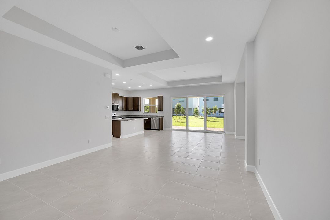 Activo con contrato: $3,200 (3 camas, 2 baños, 1700 Pies cuadrados)