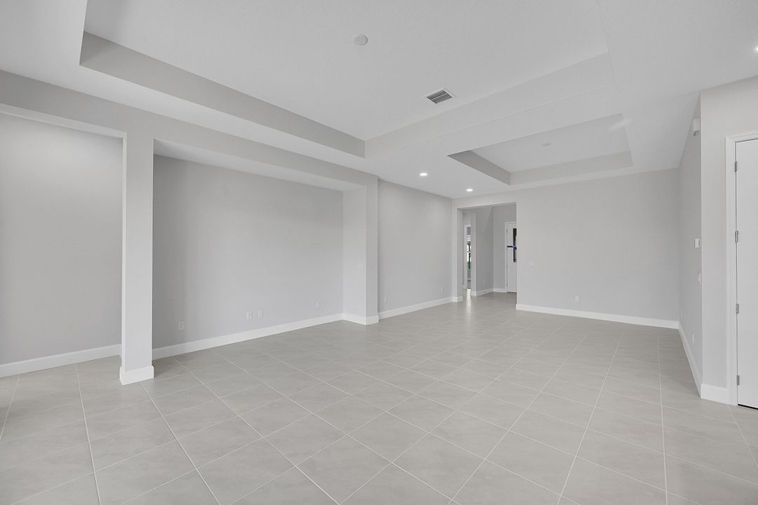 Activo con contrato: $3,200 (3 camas, 2 baños, 1700 Pies cuadrados)