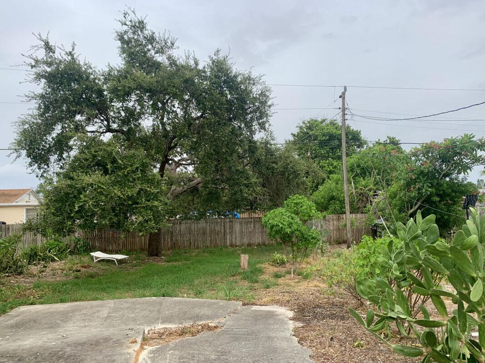 На продажу: $407,000 (3 спален, 1 ванн, 1138 Квадратных фут)