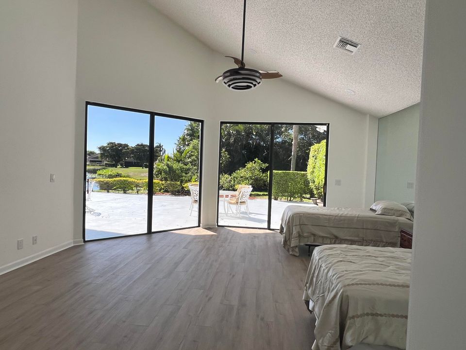 合同活跃: $729,900 (3 贝兹, 2 浴室, 2870 平方英尺)