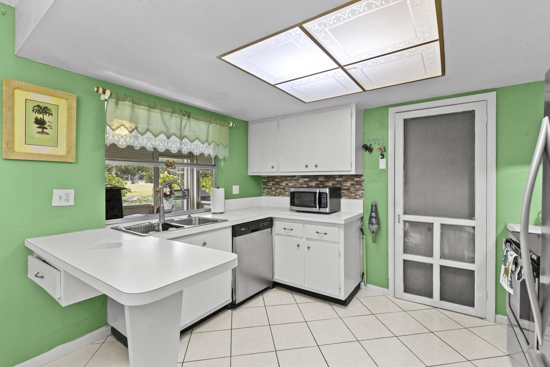 Под контрактом: $259,900 (2 спален, 1 ванн, 861 Квадратных фут)