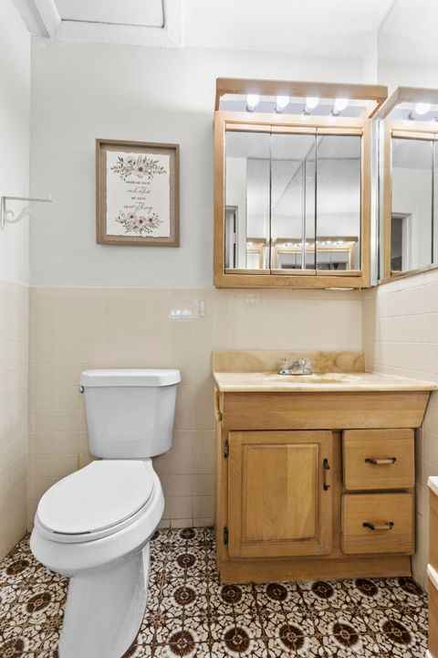 Под контрактом: $259,900 (2 спален, 1 ванн, 861 Квадратных фут)