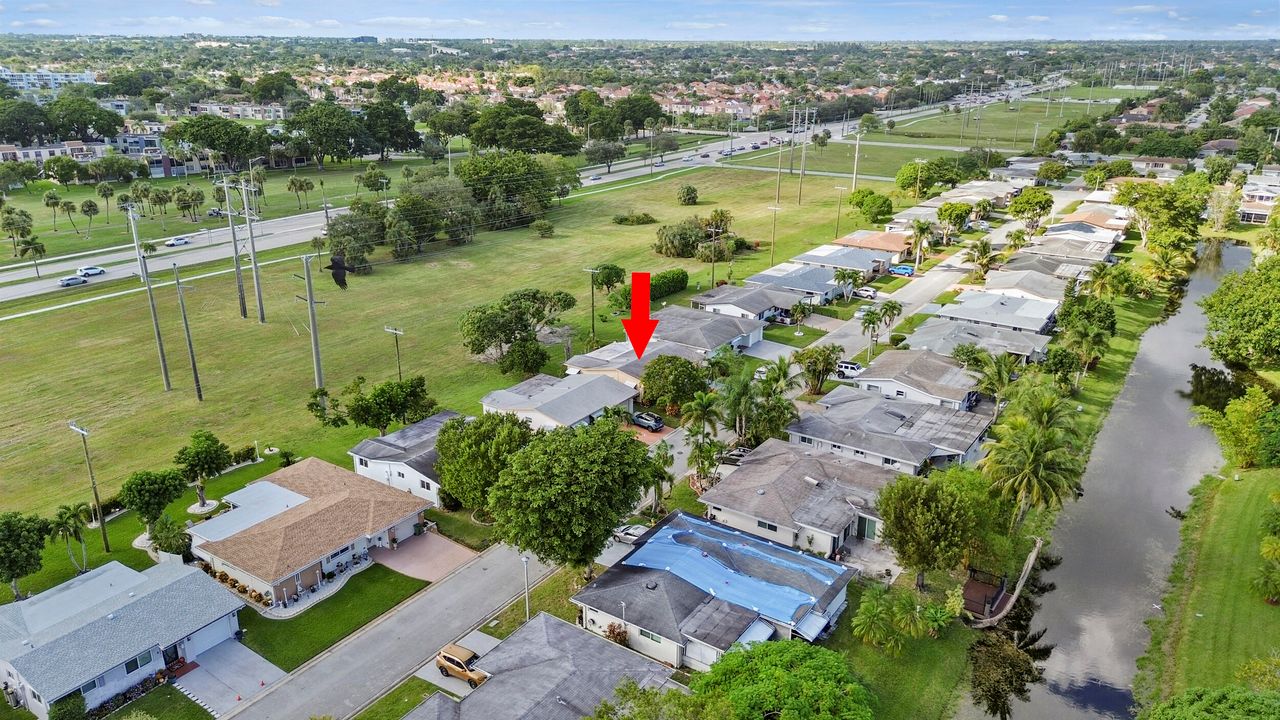 Под контрактом: $259,900 (2 спален, 1 ванн, 861 Квадратных фут)