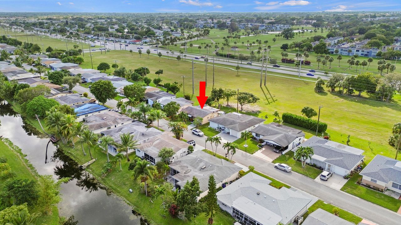 Под контрактом: $259,900 (2 спален, 1 ванн, 861 Квадратных фут)