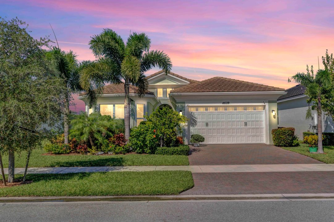 For Sale: $614,990 (3 beds, 2 baths, 2280 Square Feet)