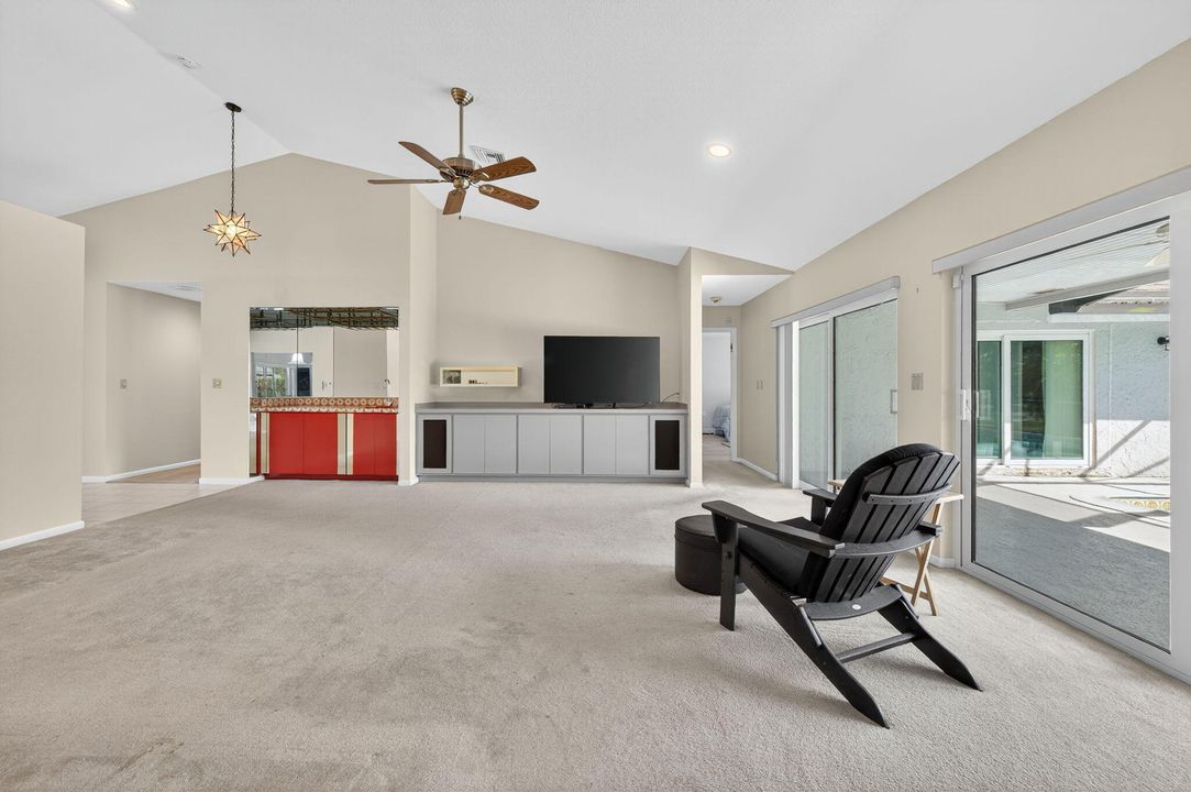 На продажу: $825,300 (4 спален, 2 ванн, 2957 Квадратных фут)