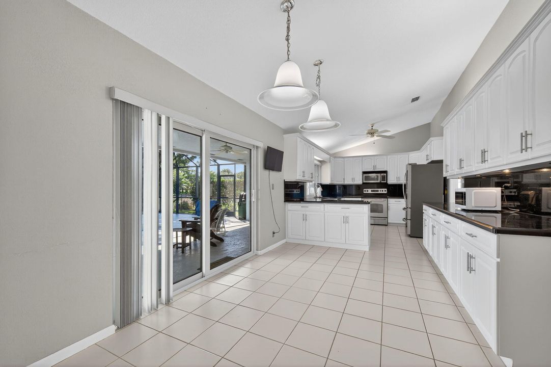 На продажу: $825,300 (4 спален, 2 ванн, 2957 Квадратных фут)