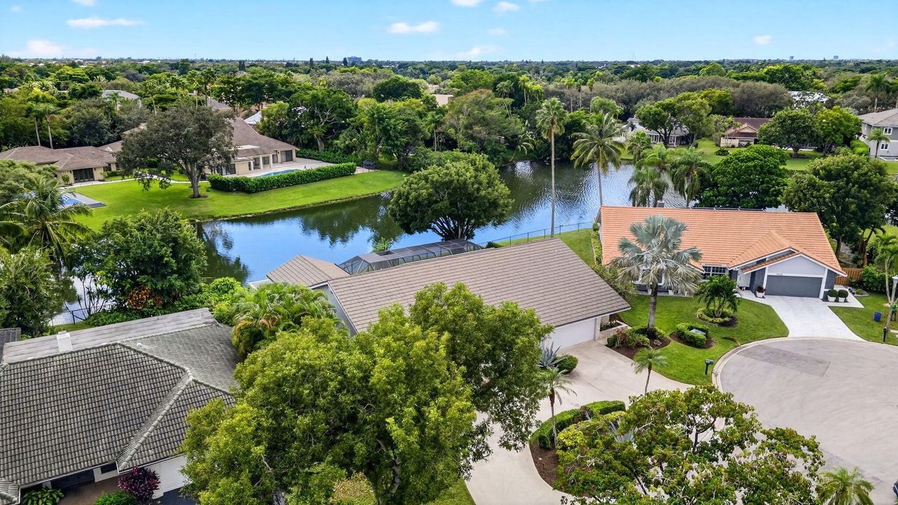 На продажу: $825,300 (4 спален, 2 ванн, 2957 Квадратных фут)