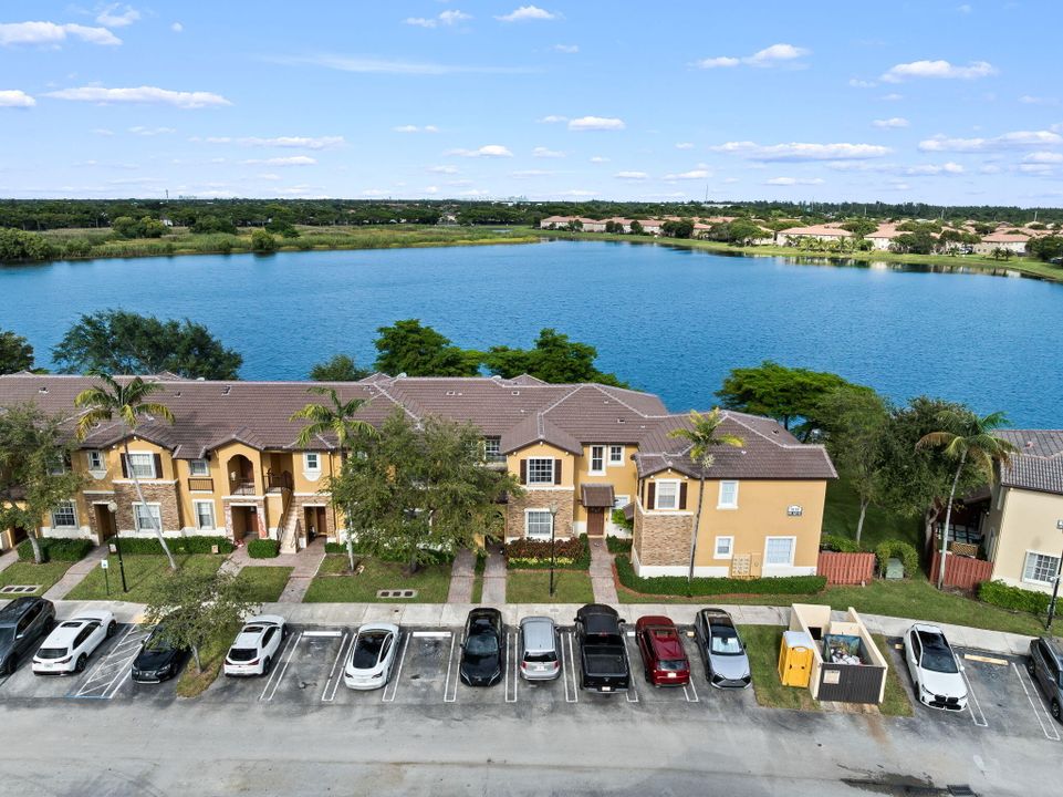 На продажу: $420,000 (3 спален, 2 ванн, 1325 Квадратных фут)