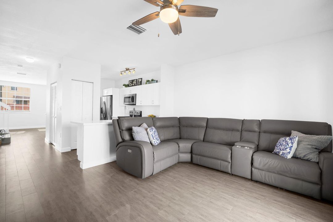 На продажу: $420,000 (3 спален, 2 ванн, 1325 Квадратных фут)