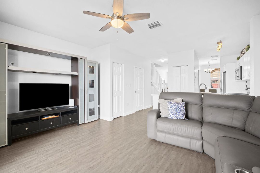 На продажу: $420,000 (3 спален, 2 ванн, 1325 Квадратных фут)