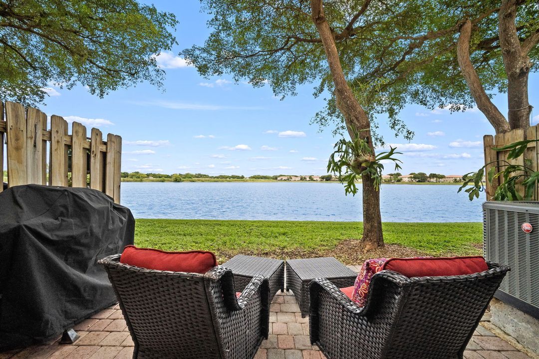 На продажу: $420,000 (3 спален, 2 ванн, 1325 Квадратных фут)