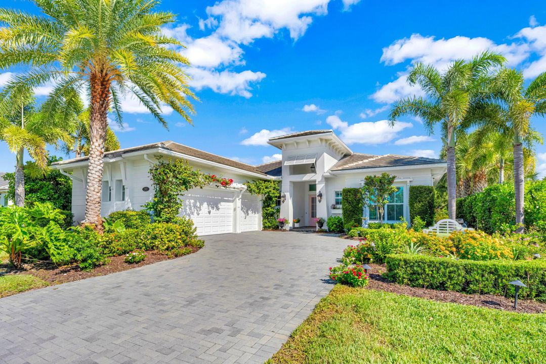 For Sale: $2,195,000 (4 beds, 4 baths, 3524 Square Feet)