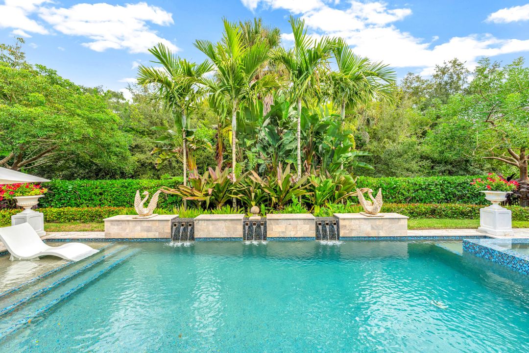 For Sale: $2,195,000 (4 beds, 4 baths, 3524 Square Feet)