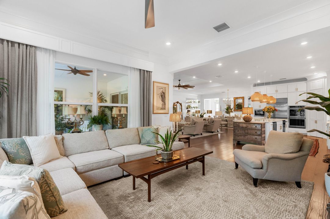 For Sale: $2,195,000 (4 beds, 4 baths, 3524 Square Feet)