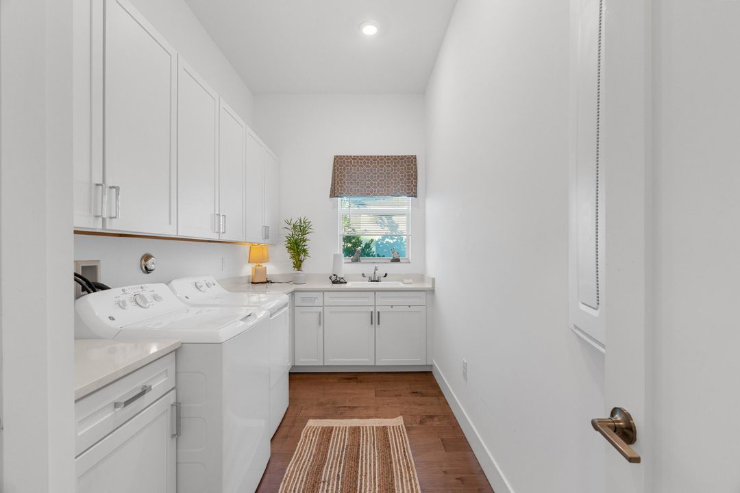 For Sale: $2,195,000 (4 beds, 4 baths, 3524 Square Feet)