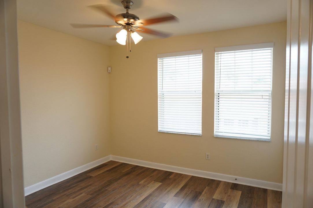 Activo con contrato: $2,450 (2 camas, 2 baños, 1448 Pies cuadrados)