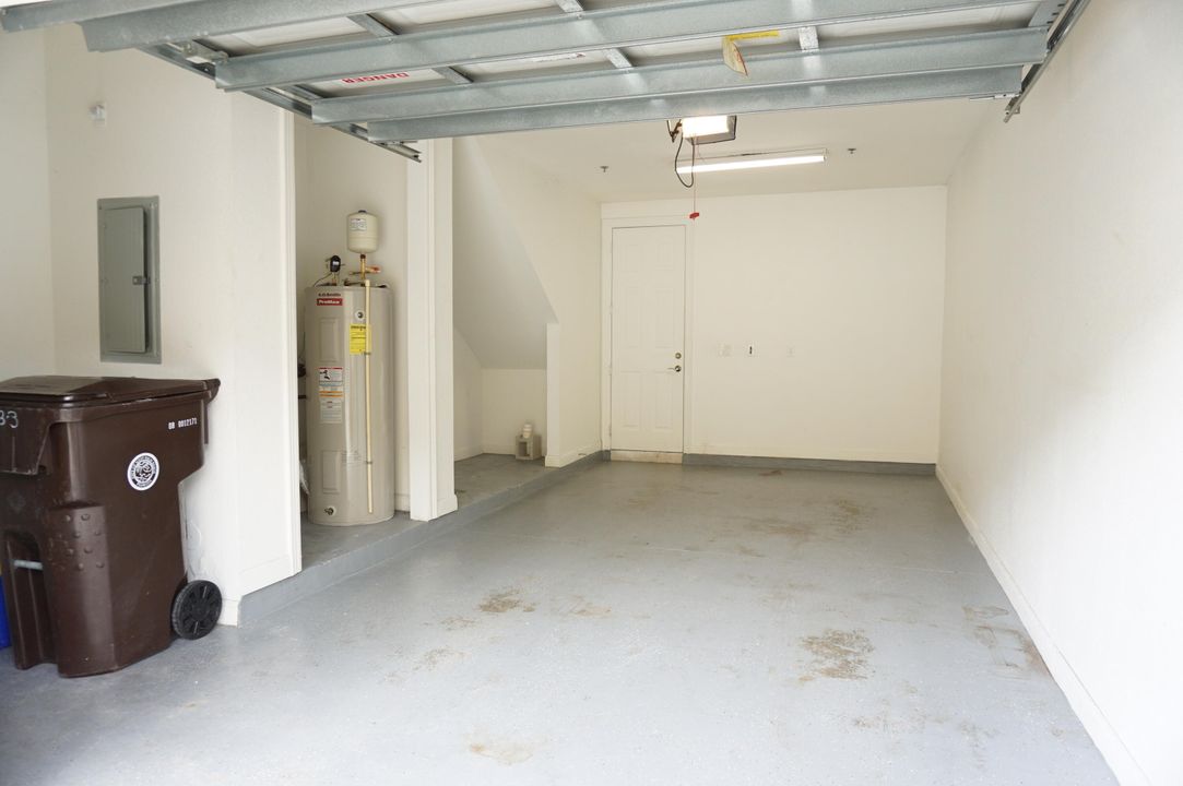 Activo con contrato: $2,450 (2 camas, 2 baños, 1448 Pies cuadrados)