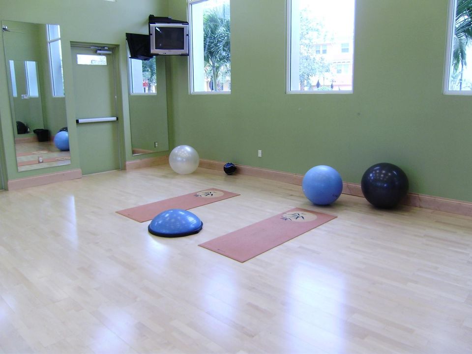 Activo con contrato: $2,450 (2 camas, 2 baños, 1448 Pies cuadrados)