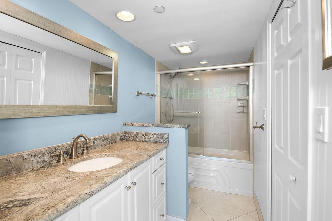 На продажу: $620,000 (2 спален, 2 ванн, 1228 Квадратных фут)