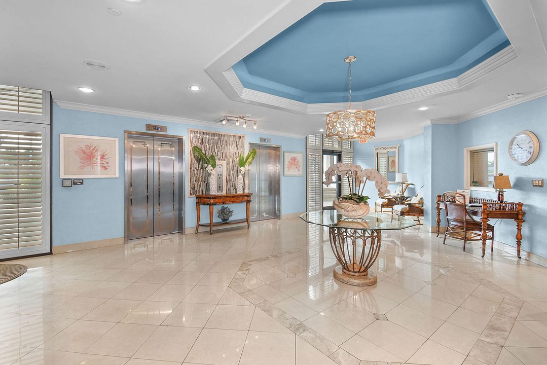 На продажу: $620,000 (2 спален, 2 ванн, 1228 Квадратных фут)