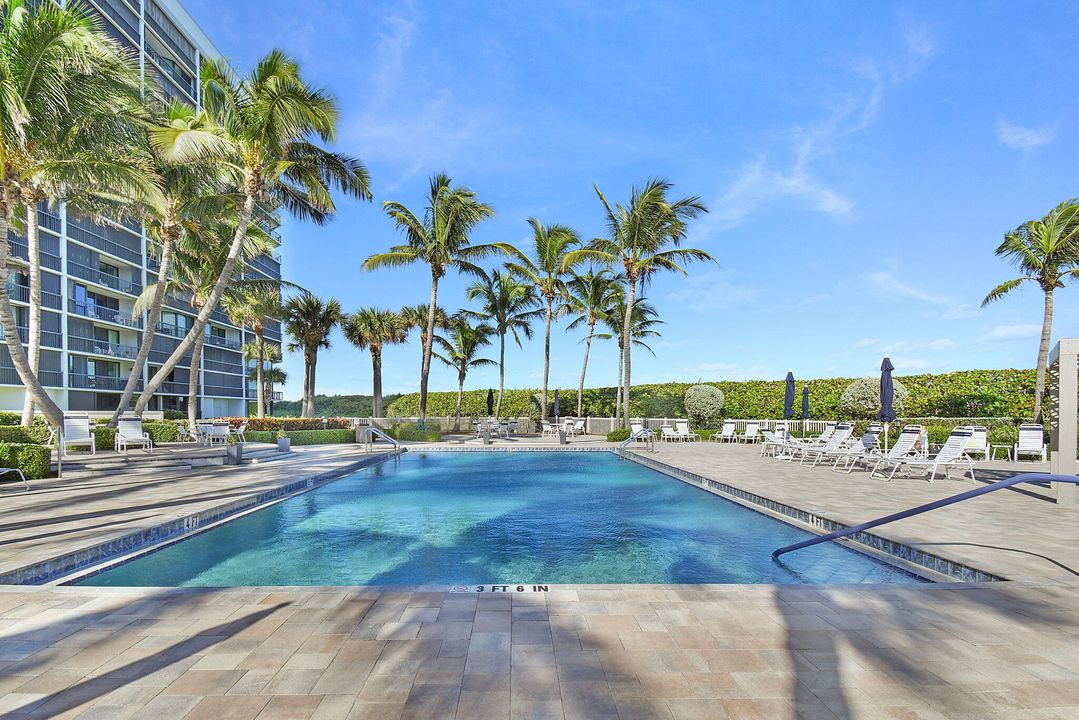 На продажу: $620,000 (2 спален, 2 ванн, 1228 Квадратных фут)