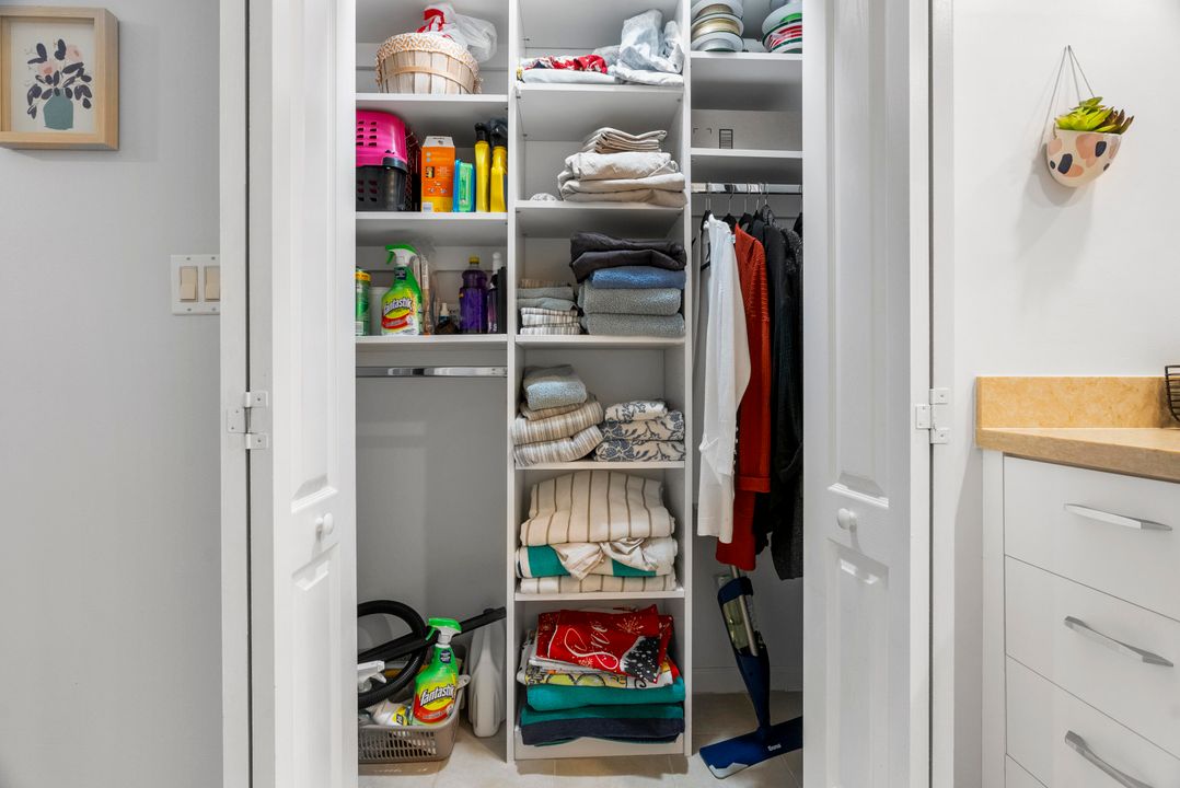 For Sale: $938,000 (2 beds, 2 baths, 1600 Square Feet)