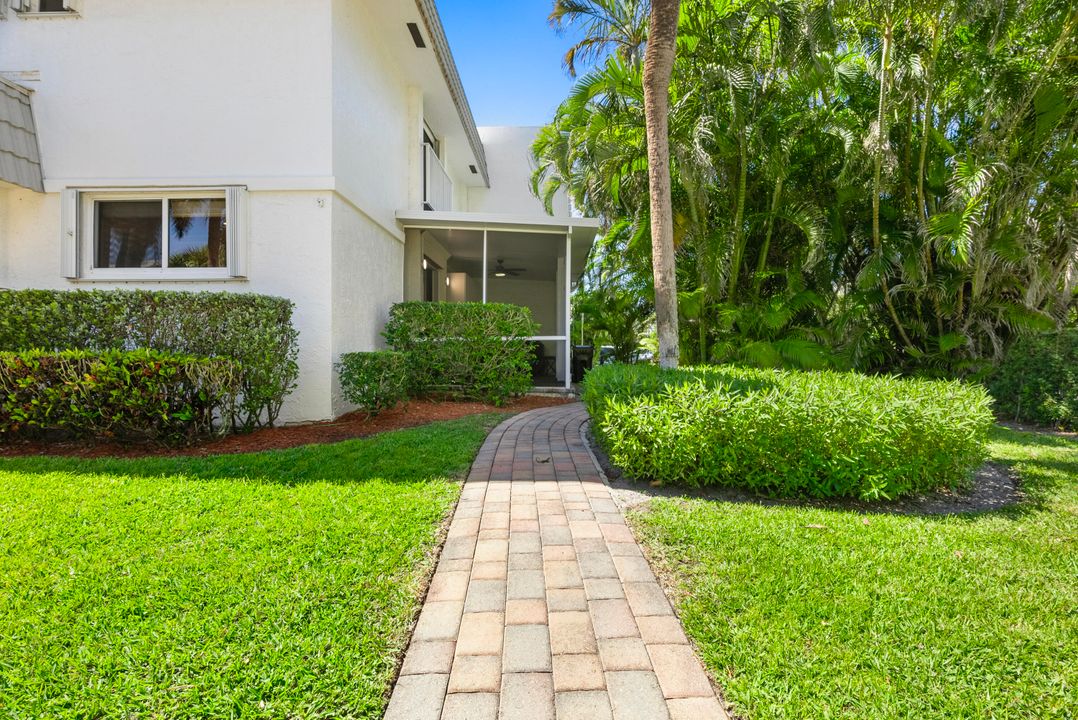 For Sale: $938,000 (2 beds, 2 baths, 1600 Square Feet)