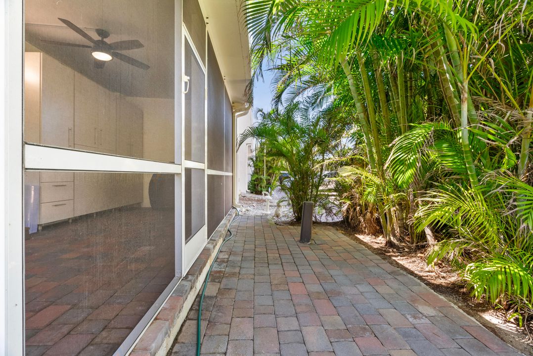 For Sale: $938,000 (2 beds, 2 baths, 1600 Square Feet)