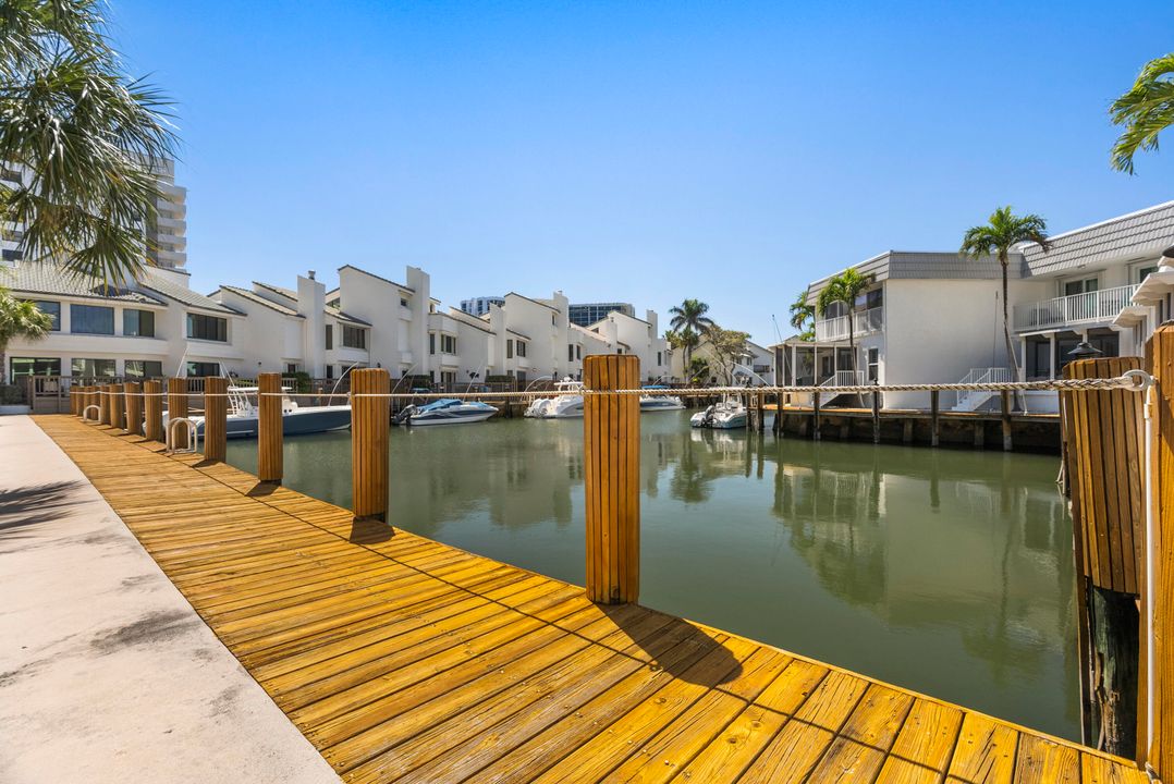 For Sale: $938,000 (2 beds, 2 baths, 1600 Square Feet)