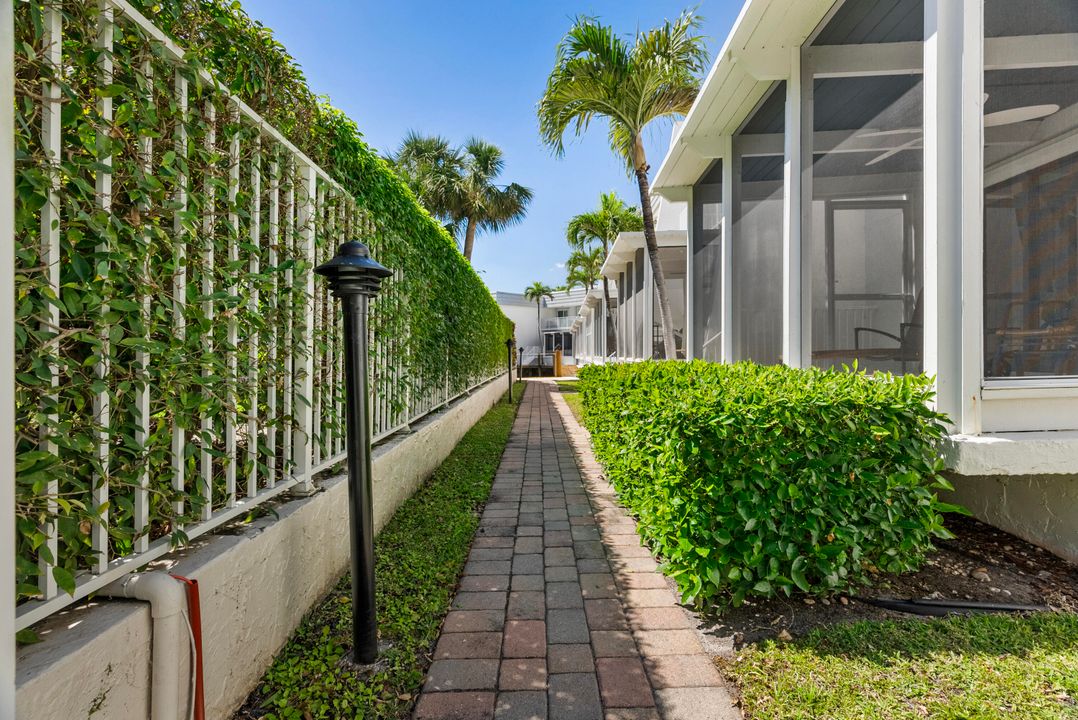 For Sale: $938,000 (2 beds, 2 baths, 1600 Square Feet)