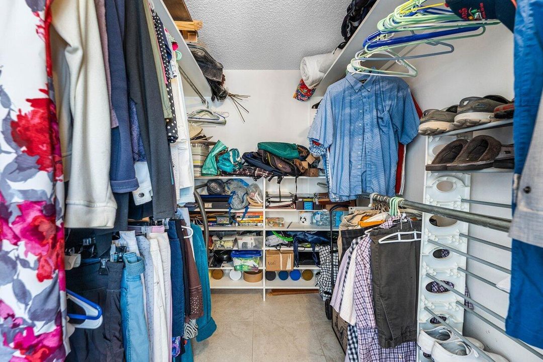 En Venta: $249,999 (2 camas, 2 baños, 1062 Pies cuadrados)