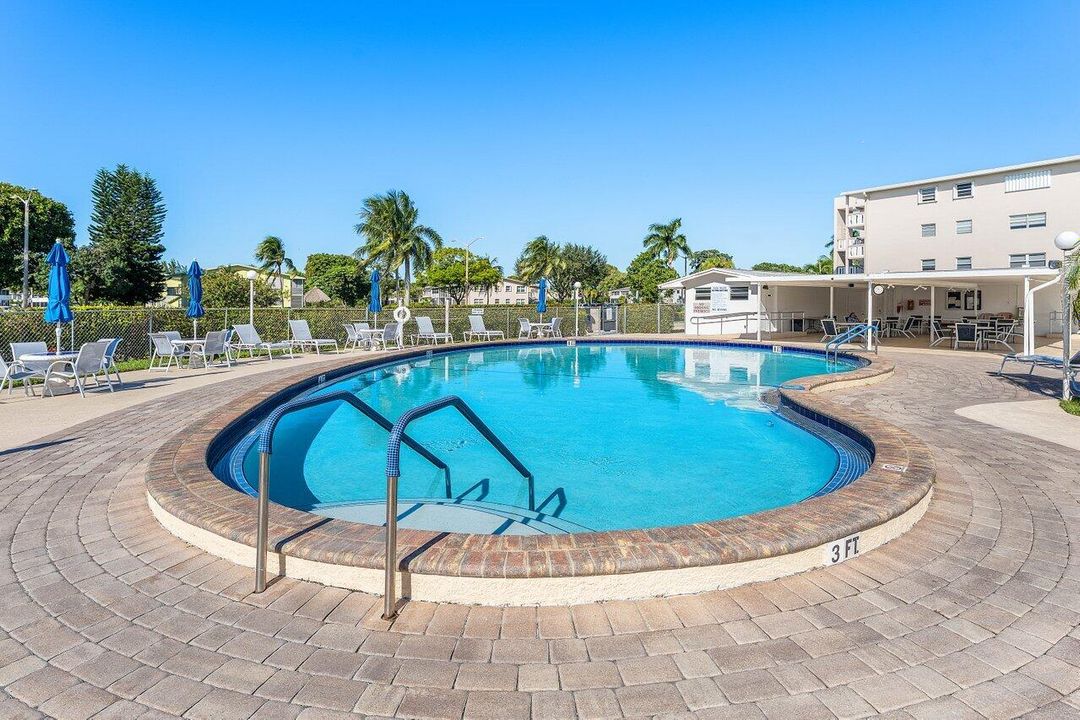 En Venta: $249,999 (2 camas, 2 baños, 1062 Pies cuadrados)