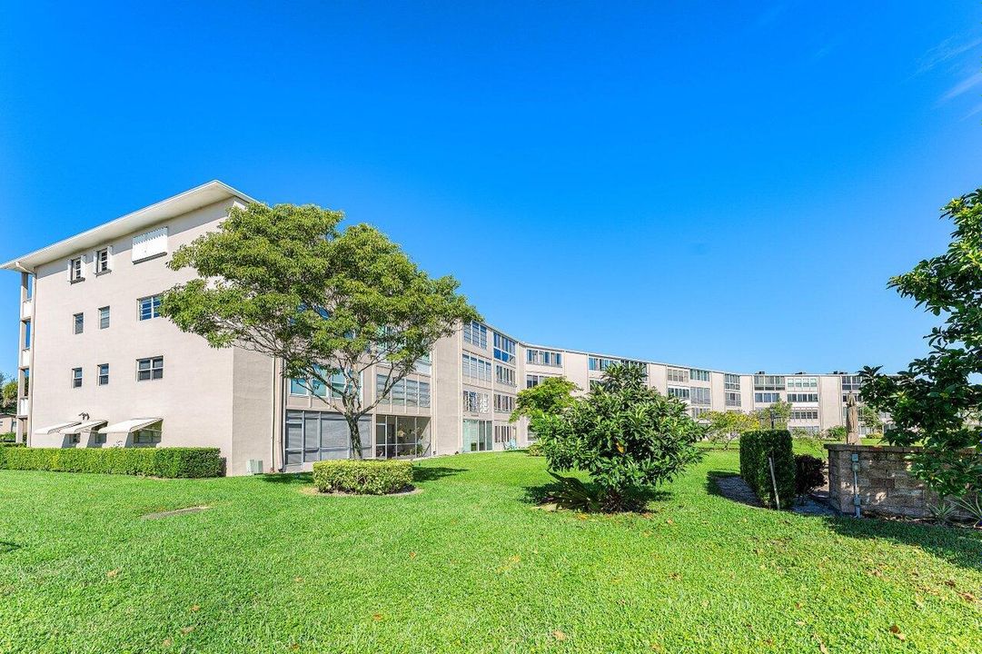 En Venta: $249,999 (2 camas, 2 baños, 1062 Pies cuadrados)