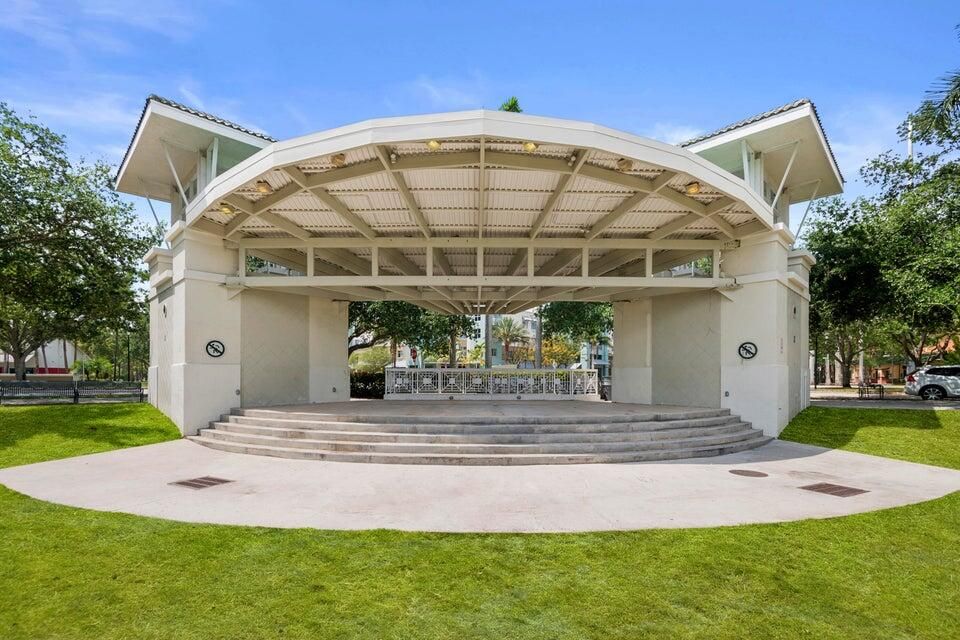 For Sale: $1,175,000 (4 beds, 3 baths, 3166 Square Feet)