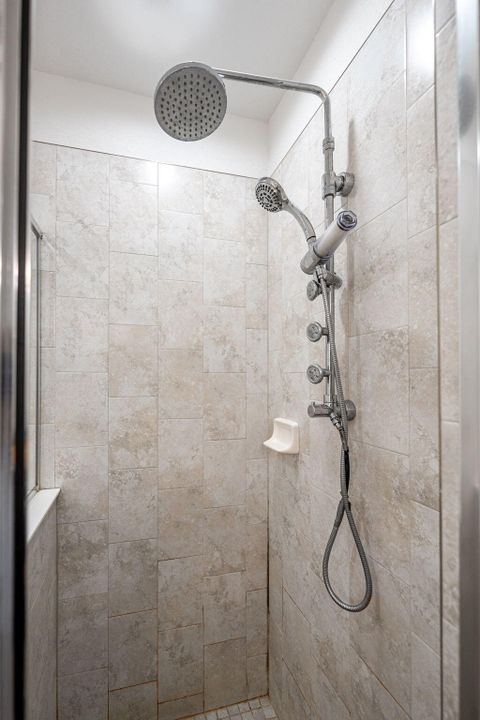 На продажу: $299,900 (3 спален, 2 ванн, 1687 Квадратных фут)