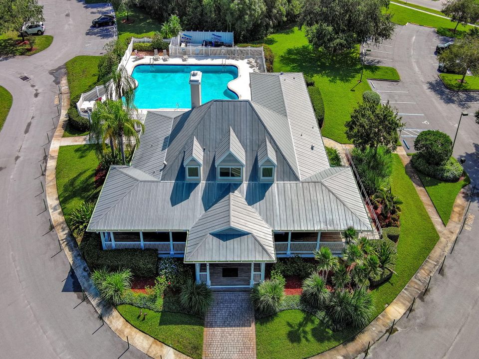 На продажу: $299,900 (3 спален, 2 ванн, 1687 Квадратных фут)