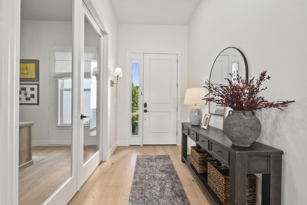 En Venta: $1,175,000 (3 camas, 3 baños, 2478 Pies cuadrados)