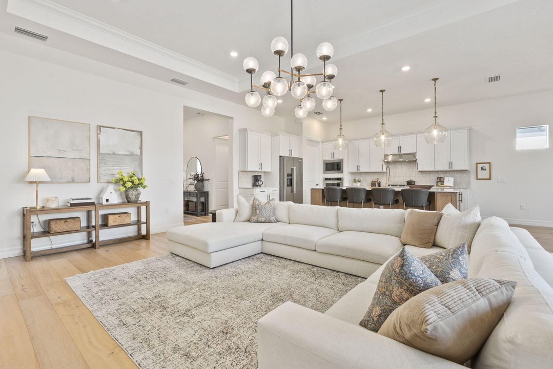 En Venta: $1,175,000 (3 camas, 3 baños, 2478 Pies cuadrados)