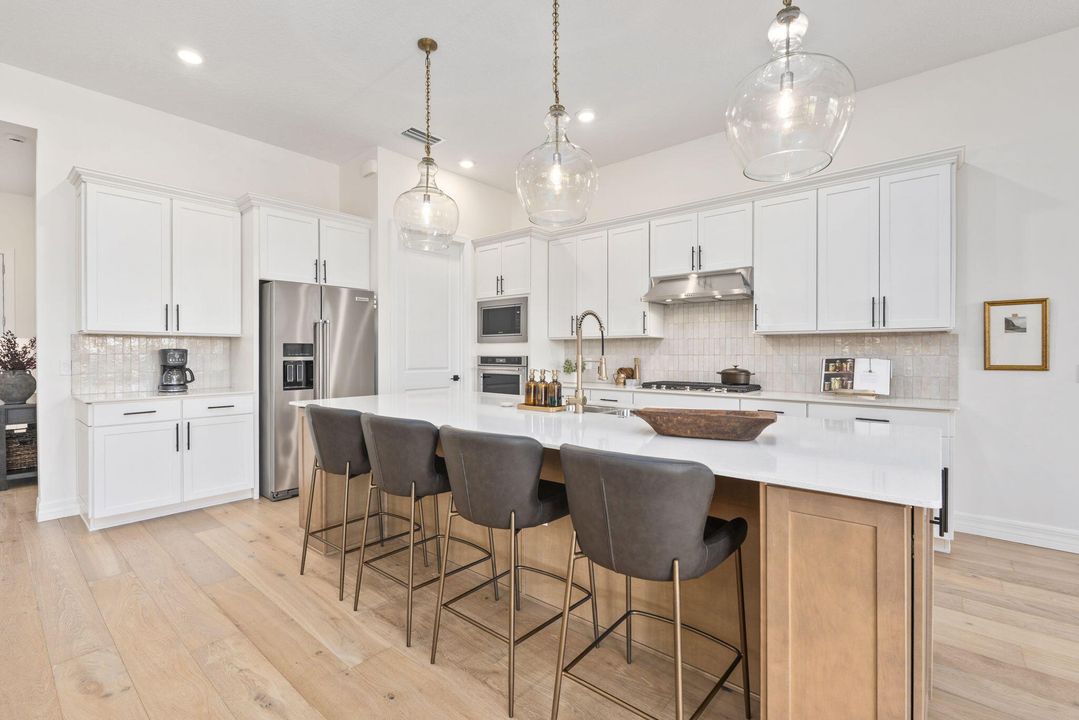 En Venta: $1,175,000 (3 camas, 3 baños, 2478 Pies cuadrados)