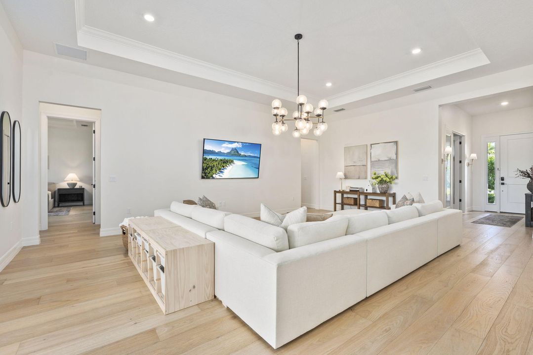 En Venta: $1,175,000 (3 camas, 3 baños, 2478 Pies cuadrados)