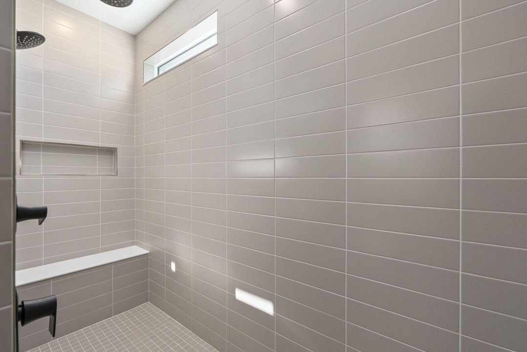 En Venta: $1,175,000 (3 camas, 3 baños, 2478 Pies cuadrados)