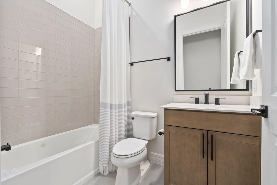 En Venta: $1,175,000 (3 camas, 3 baños, 2478 Pies cuadrados)