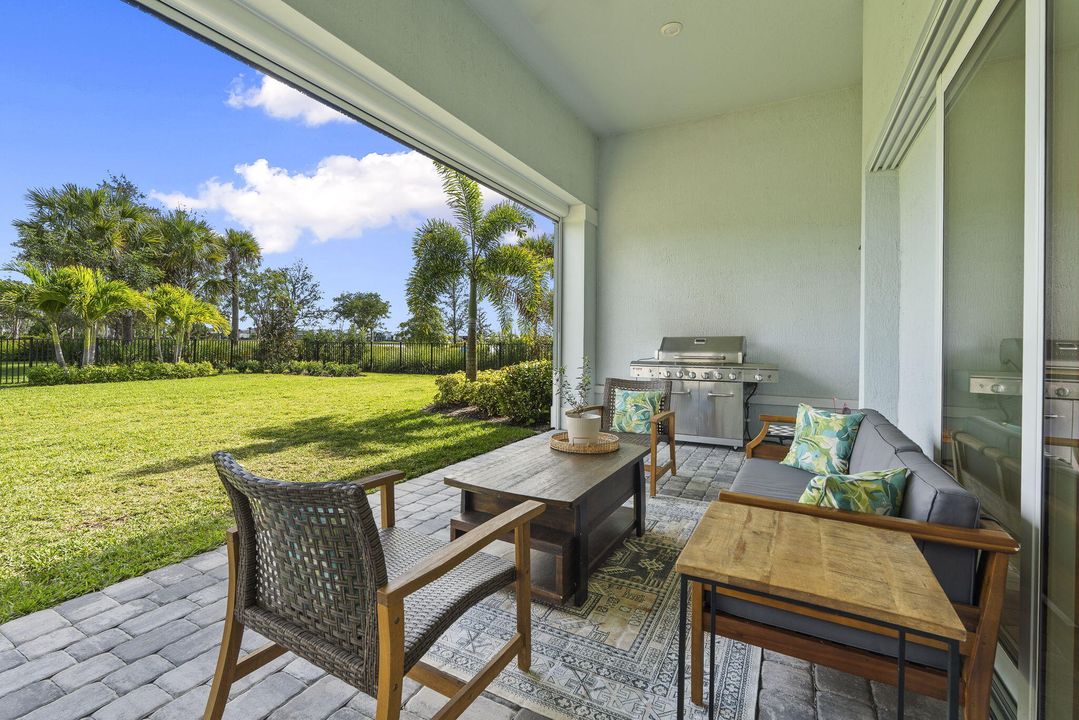 En Venta: $1,175,000 (3 camas, 3 baños, 2478 Pies cuadrados)