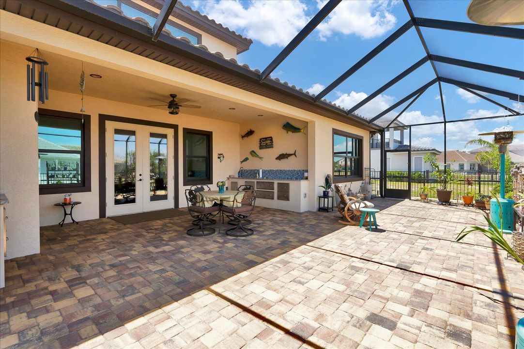 For Sale: $895,000 (2 beds, 2 baths, 2774 Square Feet)